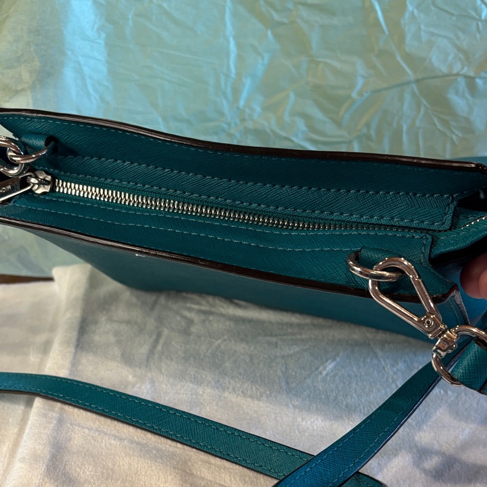 Michael Kors Teal Saffiano Leather Selma Med. Crossbody Bag. 30T3SLMM2L ID nu - Picture 15 of 17